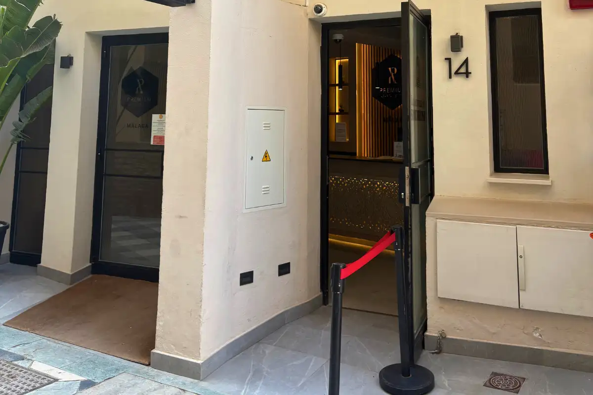 Street entrance at number 14 leading to La Terraza de San Telmo in Malaga